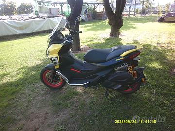 aprilia sr gt 200
