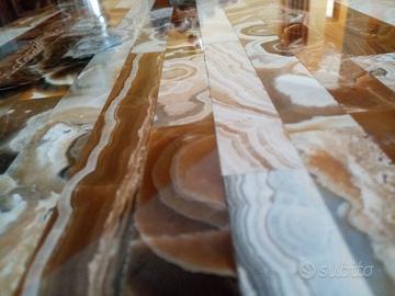 Tavolino in onice naturale massiccio – anni ’70 –