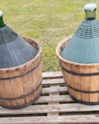 N.2 Damigiane 54 litri vetro/plastica/paglia