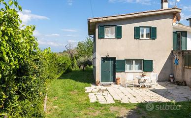 VILLA SINGOLA A SAN CESAREO
