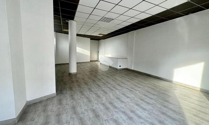 NEGOZIO A FONTE NUOVA