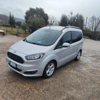 Ford tourneo courier