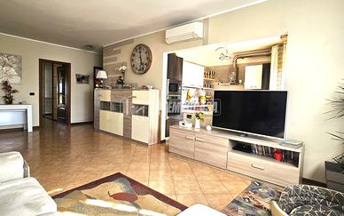 CINQUE LOCALI PANORAMICO CON POSSIBILITA' DI BOX A
