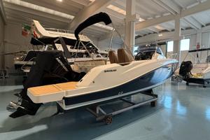 Quicksilver 675 Activ Sundeck