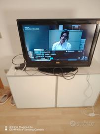 Televisore THES schermo piatto 