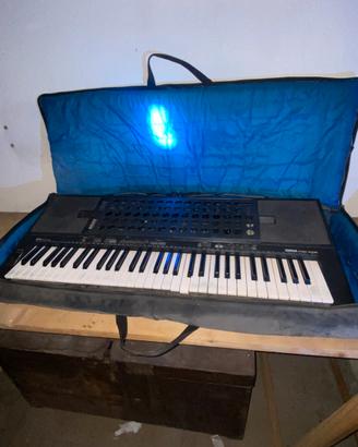 Tasiera Elettronica Yamaha PSR-SQ16 + Custodia