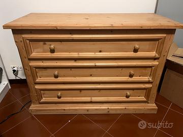 Mobile in legno con 3 casetti