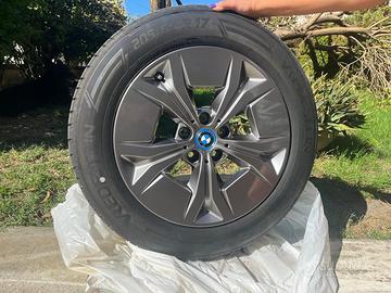 Cerchi e gomme nuove BMW 205/17 NUOVI