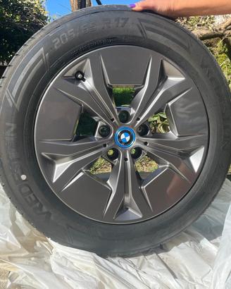 Cerchi e gomme nuove BMW 205/17 NUOVI
