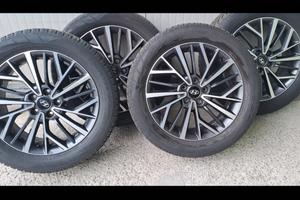set 4 cerchi 18'' originali hyundai tucson .