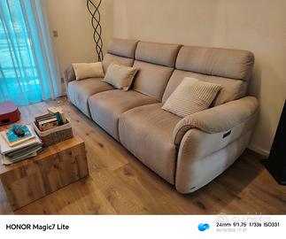 Divano marca Divani&Divani By Natuzzi.