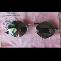 Occhiali a specchio, color verde, forma rombo