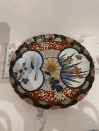 Piatto giapponese in stile Imari