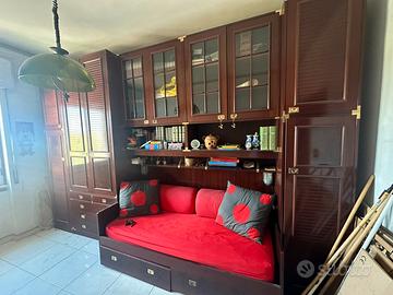 Mobile a ponte con letto/divano