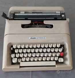 Macchina da scrivere Olivetti Lettera 35 