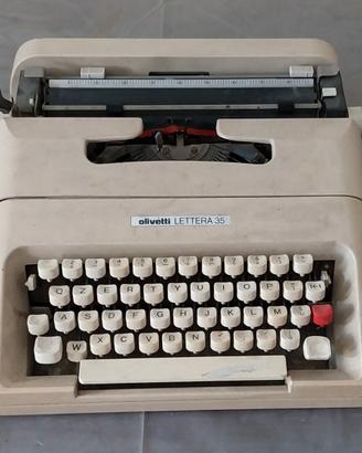 Macchina da scrivere Olivetti Lettera 35 