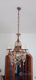 Lampadario vintage classico in ottone e cristallo
