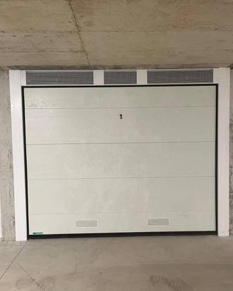 Box / Garage di 32 m² a Solaro