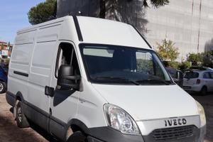 FURGONE IVECO DAILY A GAS