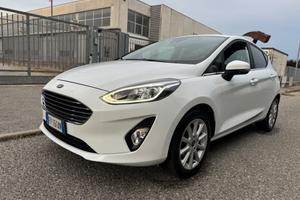 Ford Fiesta 1.1 benzina idonea ai neopatentati