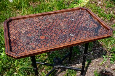 Tavolino in stile orientale