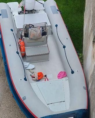 Gommone 5,60 senza motore
