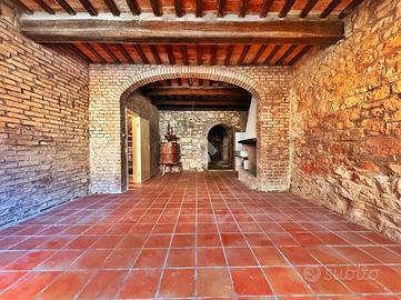 CASA SEMINDIPENDENTE A FABRIANO