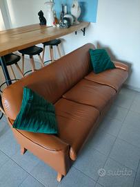 Divano vintage in pelle 