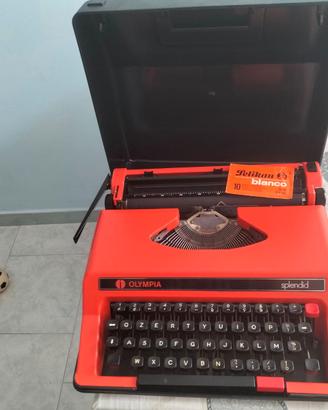macchina da scrivere vintage