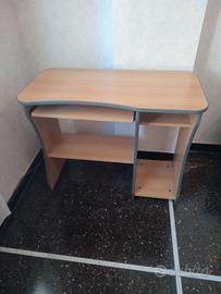 Tavolo porta computer più sedia
