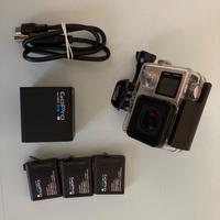 GoPro Hero4  + stick treppiede + batterie