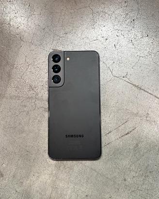 Samsung S22 