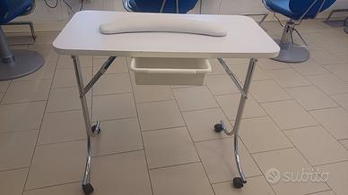 tavolino manicure