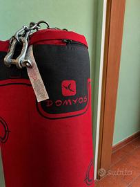 Set boxe completo: sacco Domyos + guantoni 10 oz