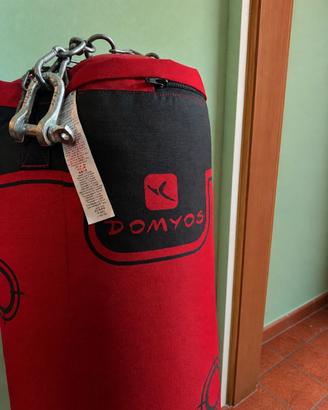 Set boxe completo: sacco Domyos + guantoni 10 oz