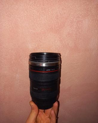 Tazza termica a forma di obbiettivo