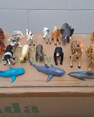 Lotto 35 statuine animali plastica giocattolo