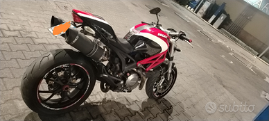 Ducati monster 796