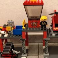Lego duplo caserma pompieri 