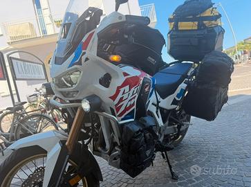 CRF1100L Africa Twin DCT 2026 con Tris Valige