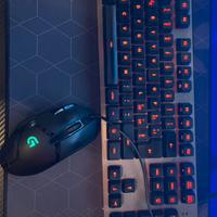 Mouse e tastiera logitech da gaming