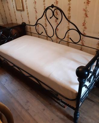 divano letto d'epoca  primo 900 in ferro curvato