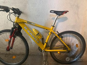 Bicicletta Kastle Traction 900