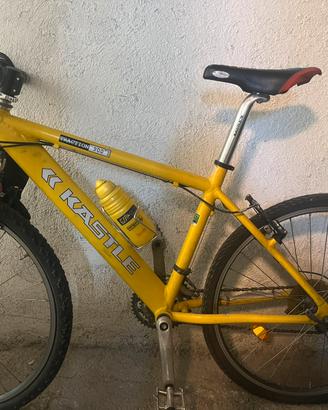 Bicicletta Kastle Traction 900