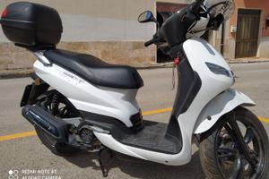 Scooter PEUGEOT Tweet 200i