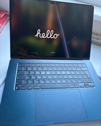 Macbook air m3 15” 256gb ram 10 core