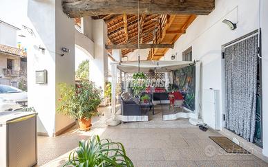 TRILOCALE CON PORTICO DI PROPRIETÀ ESCLUSIVA - ZER