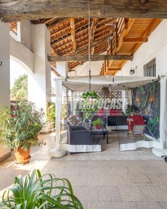 TRILOCALE CON PORTICO DI PROPRIETÀ ESCLUSIVA - ZER