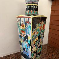 Vaso cinese in porcellana nera