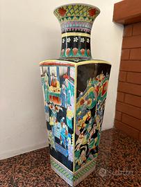 Vaso cinese in porcellana nera